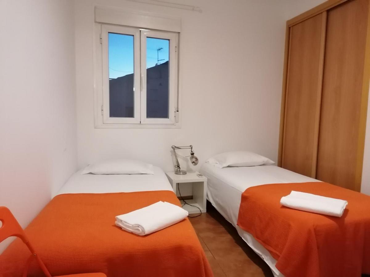 Apartamentos El Puente Мадрид Экстерьер фото