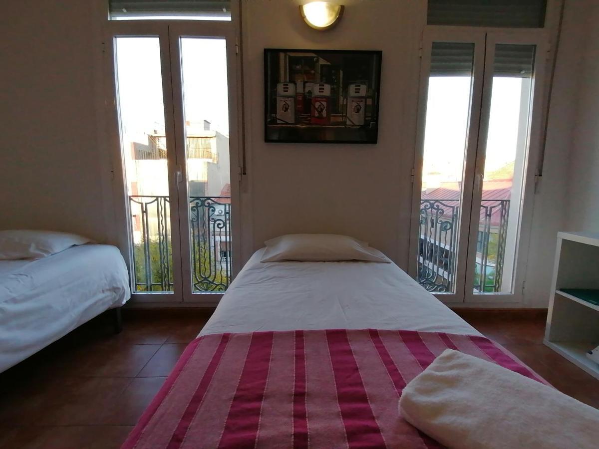 Apartamentos El Puente Мадрид Экстерьер фото