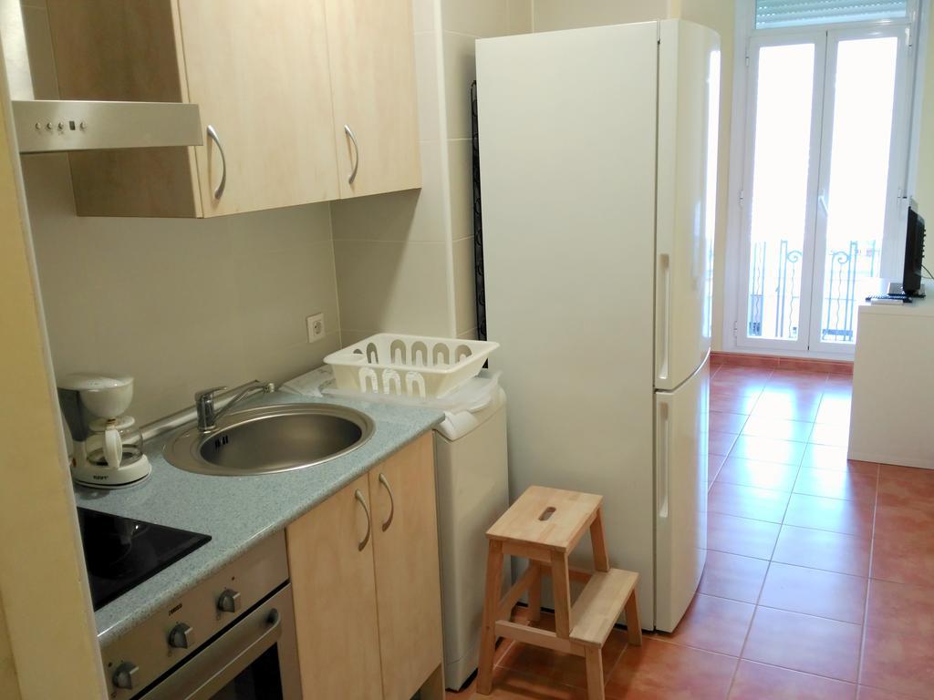 Apartamentos El Puente Мадрид Номер фото
